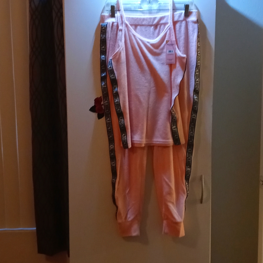 NWT Pink Juicy Couture pajamas